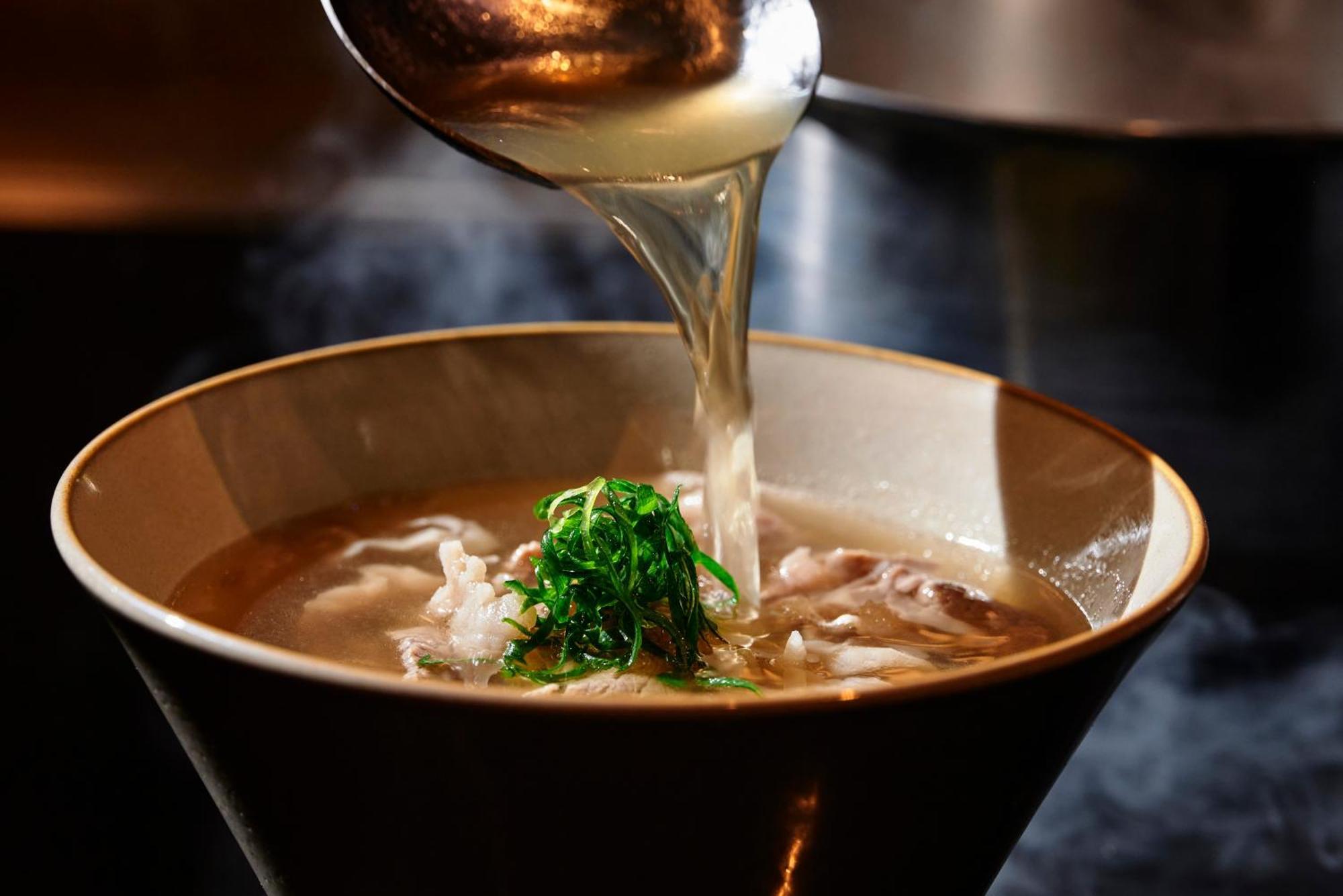 Omo7 Osaka By Hoshino Resorts Eksteriør bilde A bowl of soup being served